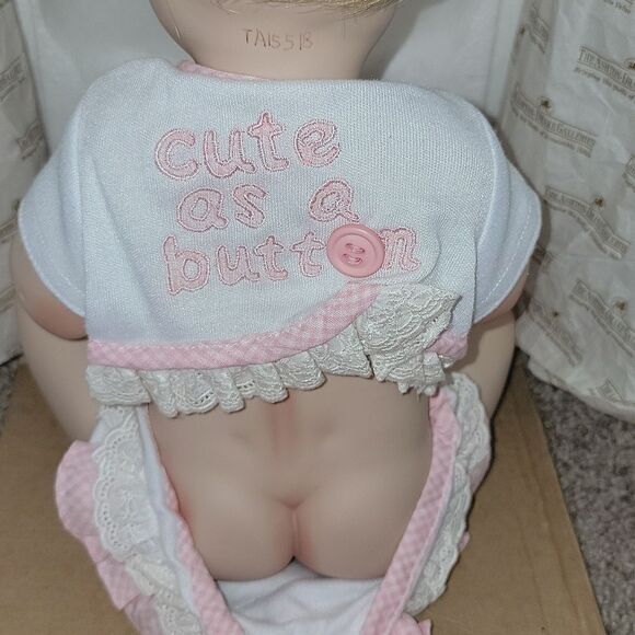 Ashton Drake Galleries "Cute As A Button" Porcelain Doll Titus Tomescu 1993 Vtg - Picture 8 of 16